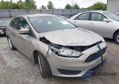2016 Ford Focus Se z USA, uszkodzony, nr VIN 1FADP3F26GL368544